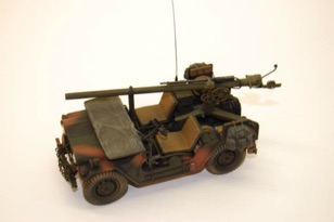 1-35 Tamiya M151A2 with Verlinden 106mm Recoiless Rifle0001.JPG